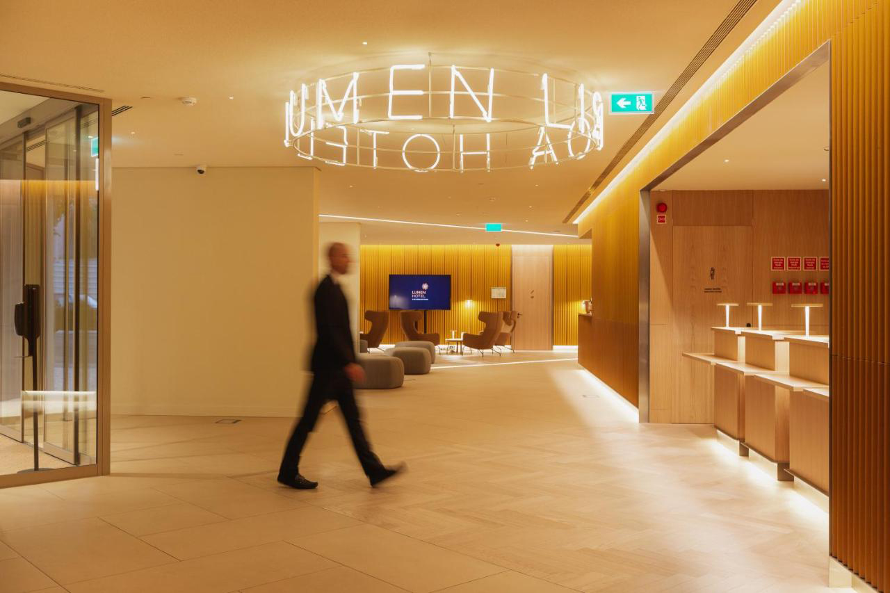 _1_Hotel_LumenLX_lobi